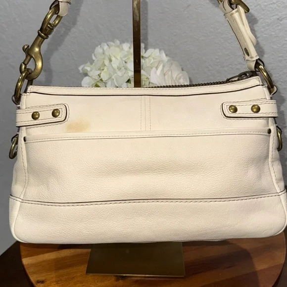 COACH Legacy 1127 65th Anniversary Shoulder Bag Off-White Cream Vachetta Leather - Picture 5 of 16